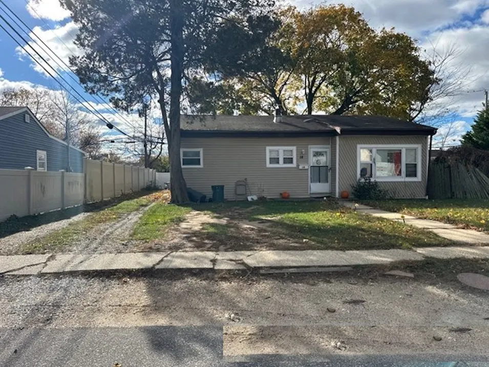 14 Chevy Chase Amityville, NY 11701, Suffolk County