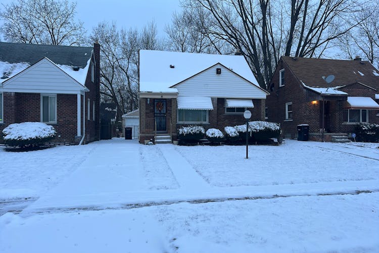 9221 Rutherford St Detroit, MI 48228, Wayne County