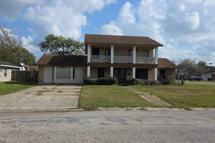 702 Brookhollow Dr Port Lavaca, TX 77979, Calhoun County