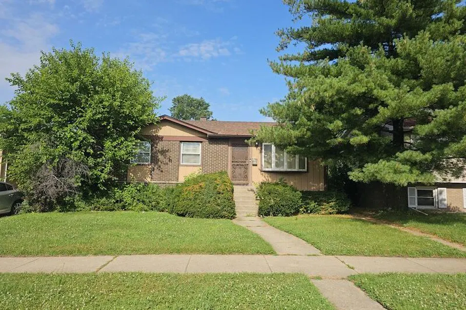 334 Prairie Ave Calumet City, IL 60409, Cook County
