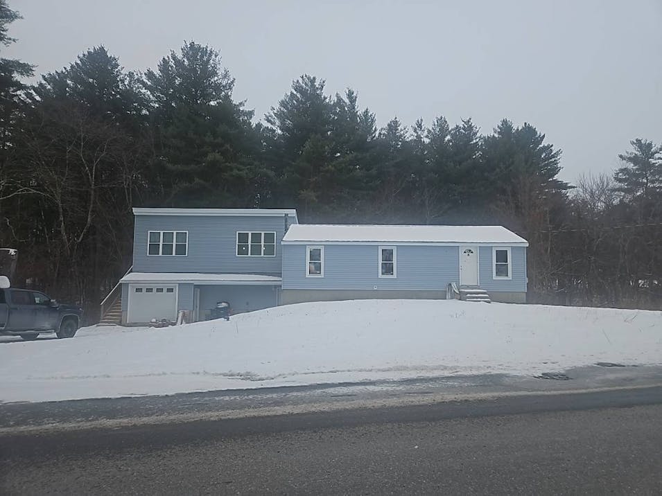 49 Berry Rd Derry, NH 03038, Rockingham County