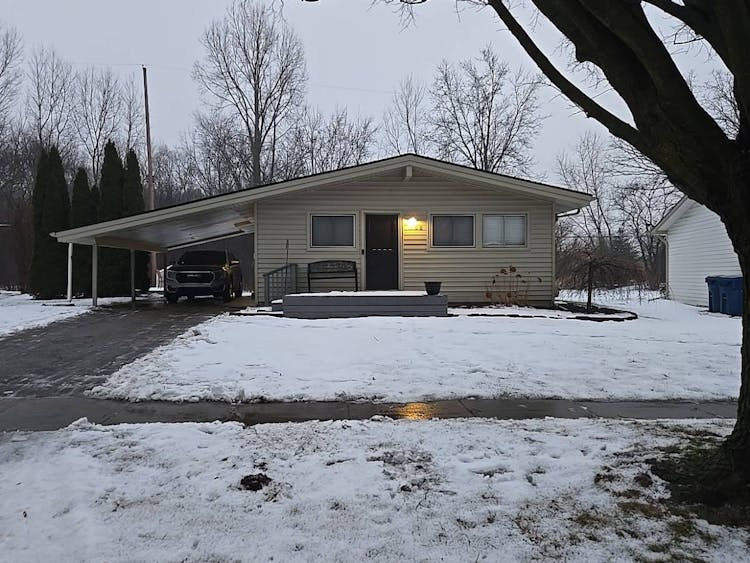 222 Sequoia Dr Davison, MI 48423, Genesee County