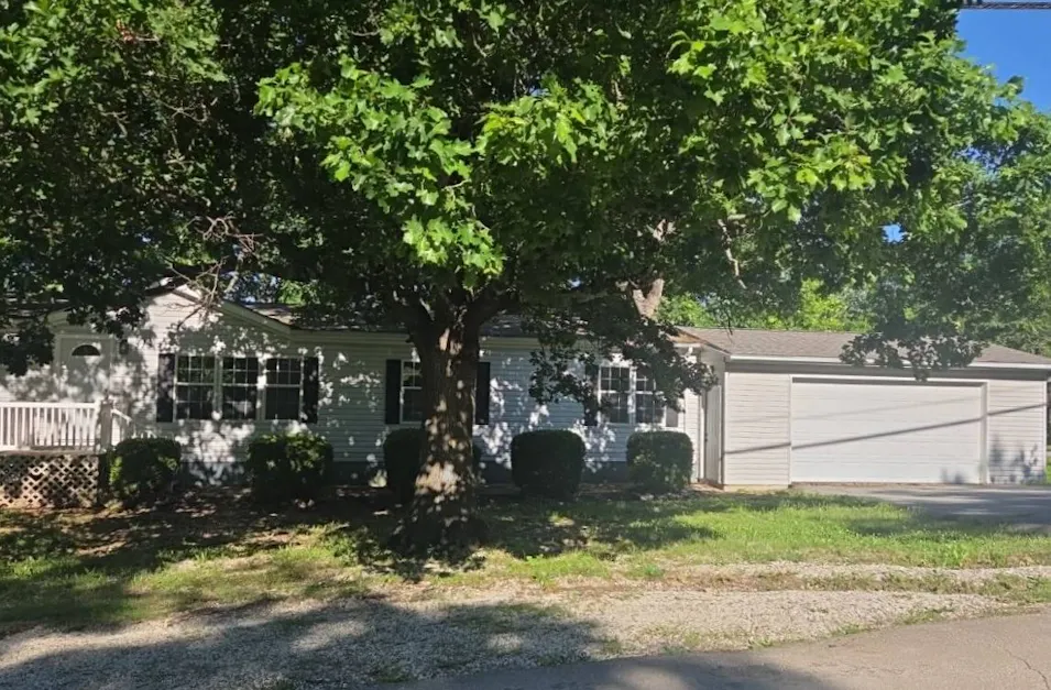 313 Laurel St Hollister, MO 65672, Taney County