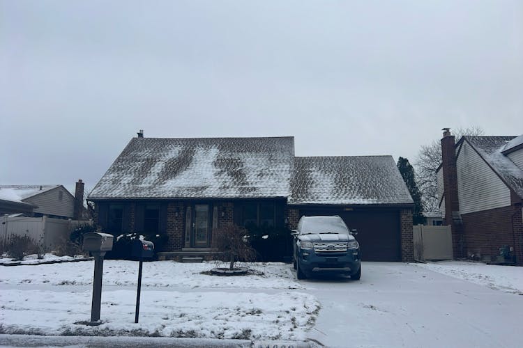 24669 Pamela St Brownstown Township, MI 48134, Wayne County