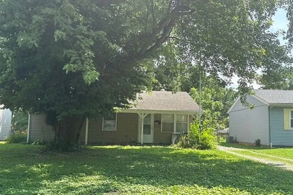 326 West I Street Swansea, IL 62226, St. Clair County
