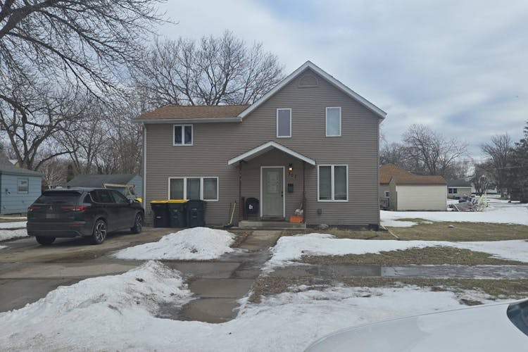 307 N 9th St Olivia, MN 56277, Renville County