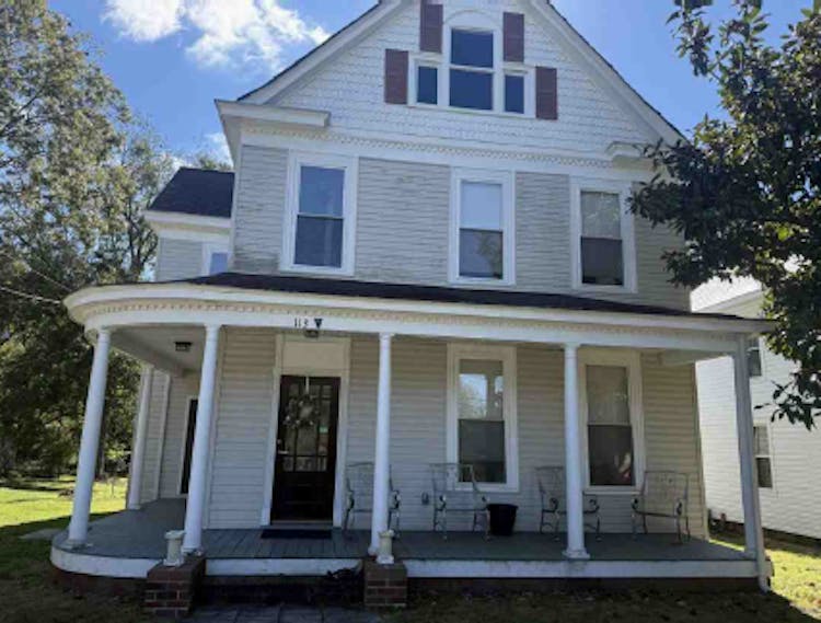 113w Main Street Wakefield, VA 23888, Sussex County