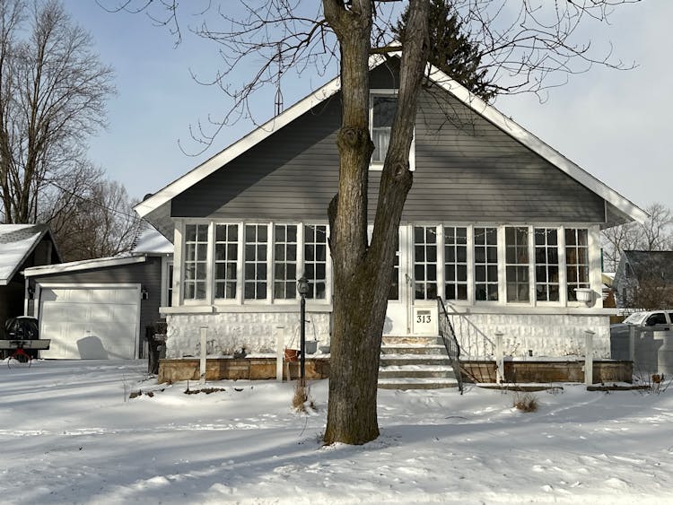 313 East St Morenci, MI 49256, Lenawee County