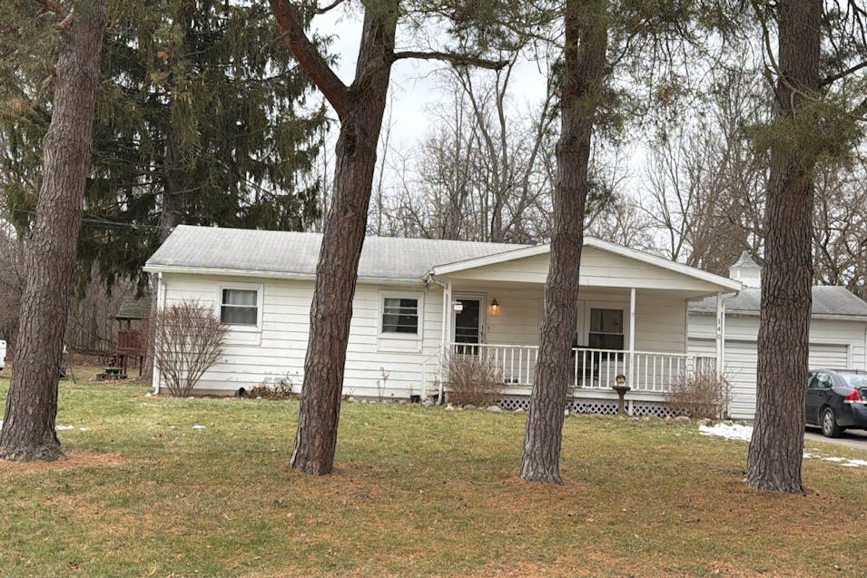 140 Blythe Ave Linden, MI 48451, Genesee County