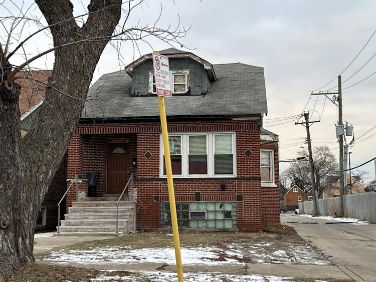 2423 North Parkside Avenue Chicago, IL 60639, Cook County