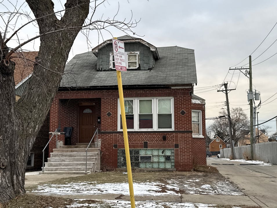 2423 North Parkside Avenue Chicago, IL 60639, Cook County