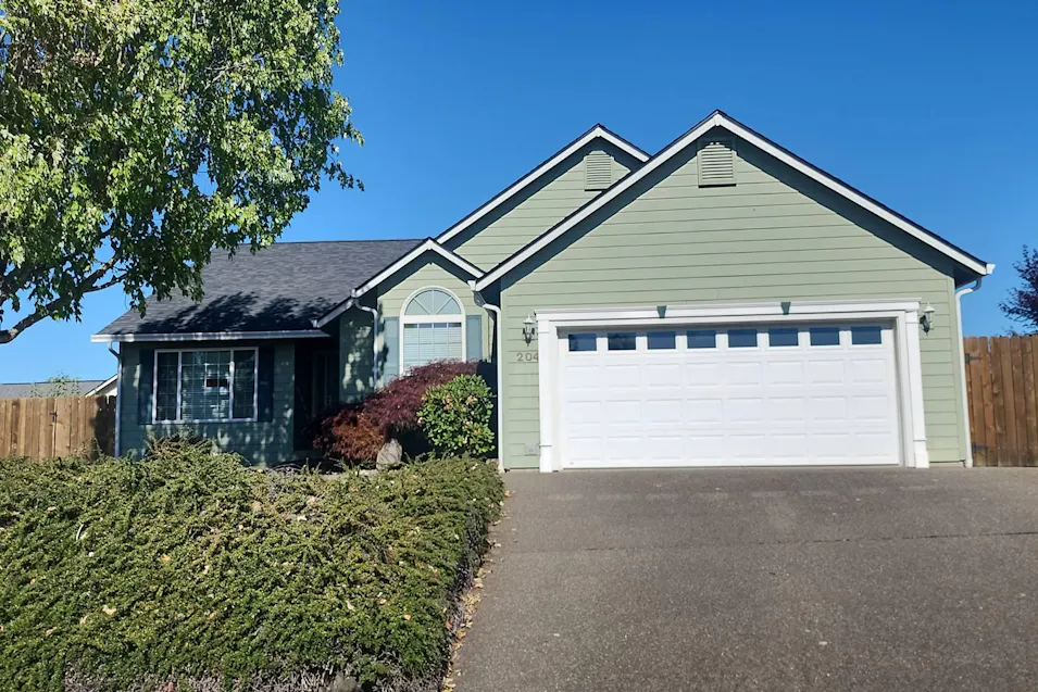 204 Greyfox Dr Sutherlin, OR 97479, Douglas County