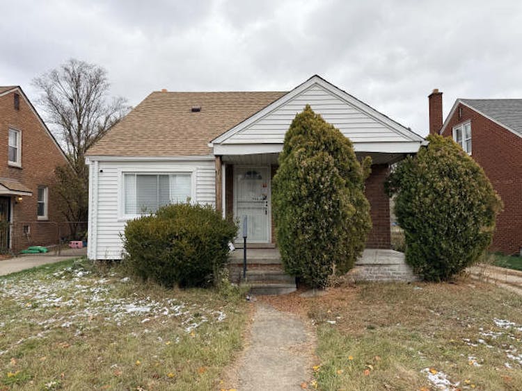 19446 Edinborough Rd Detroit, MI 48219, Wayne County