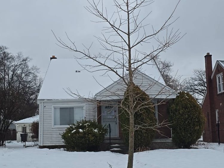 19446 Edinborough Rd Detroit, MI 48219, Wayne County