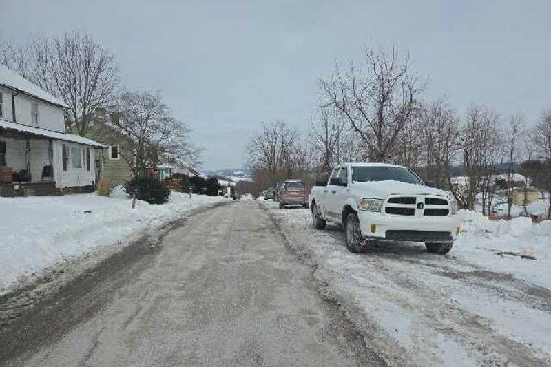 Poker Rd, Mount Pleasant, PA 15666