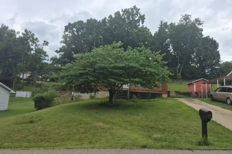 Beth Ann Dr, Flatwoods, KY 41139