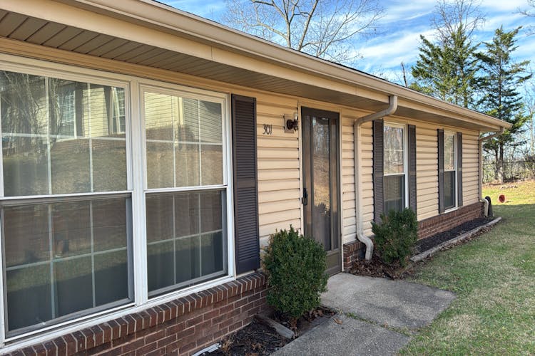 301 Bow Hunter Rd Charleston, WV 25314, Kanawha County