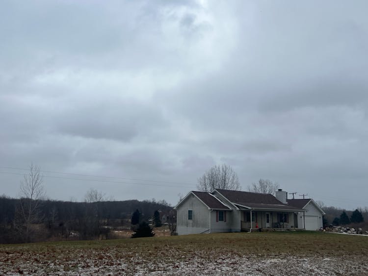 5655 Pingree Rd Howell, MI 48843-9656, Livingston County