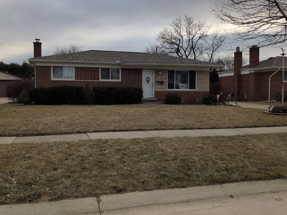34308 Coachwood Dr Sterling Heights, MI 48312, Macomb County