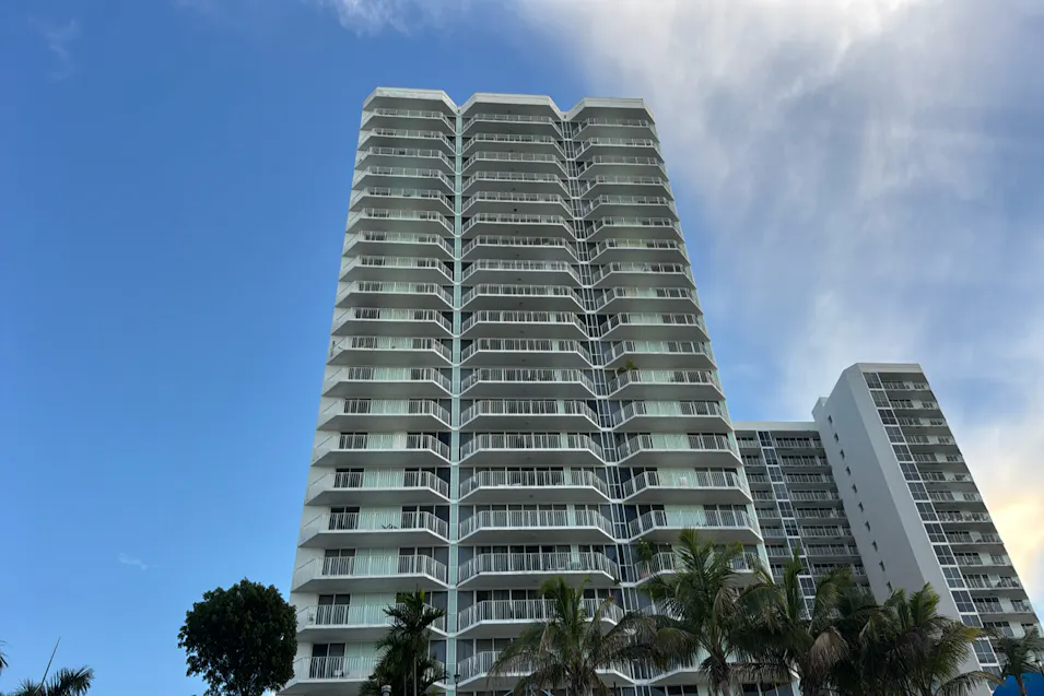 7601 E Treasure Dr Unit 2124 North Bay Village, FL 33141, Miami-Dade County