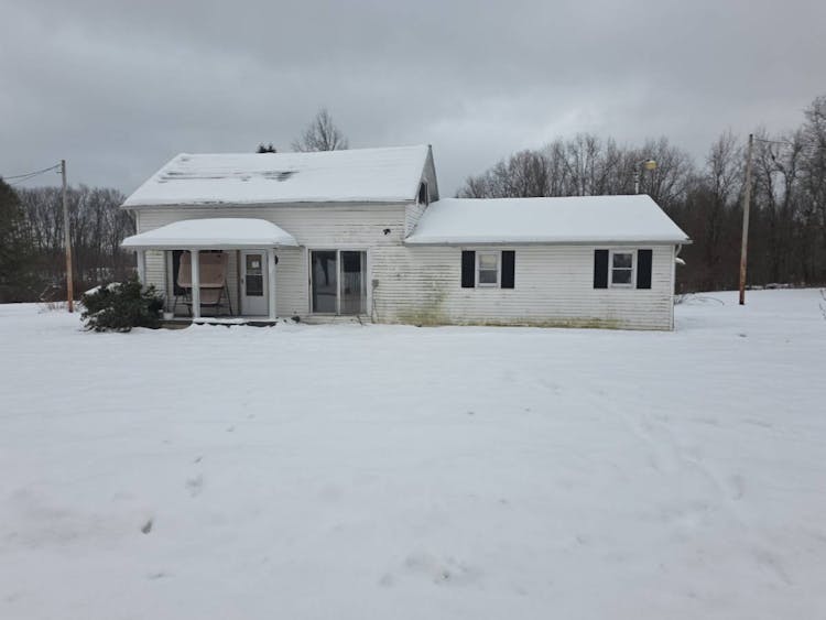 26412 H Drive N Albion, MI 49224, Calhoun County