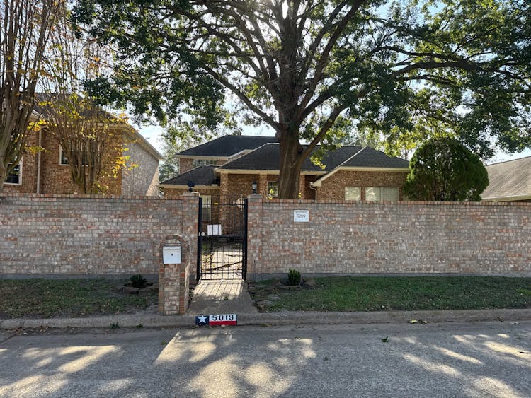 5019 Coral Gables Dr Houston, TX 77069, Harris County