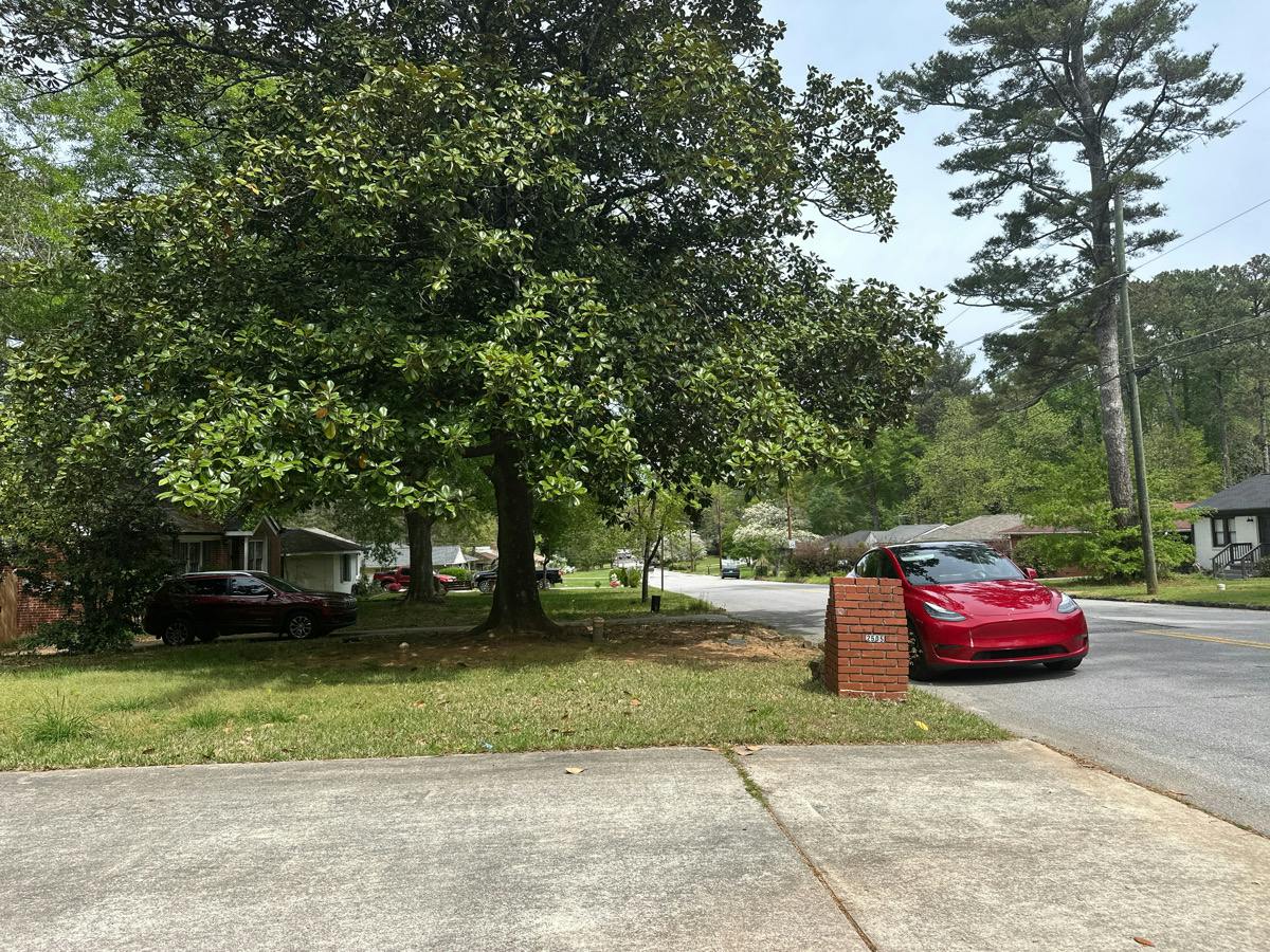 Plantation Dr, Atlanta, GA 30344