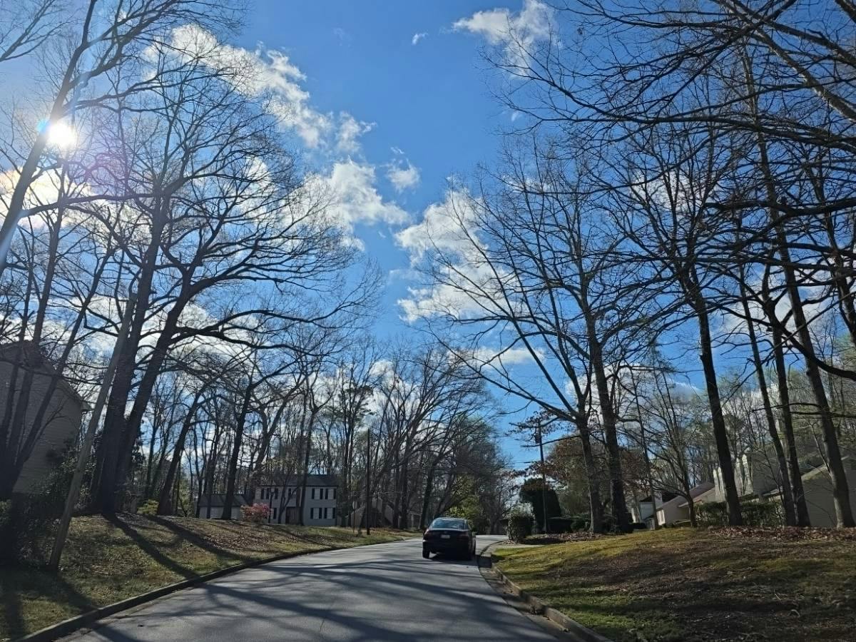 Lost Creek Cir, Stone Mountain, GA 30088