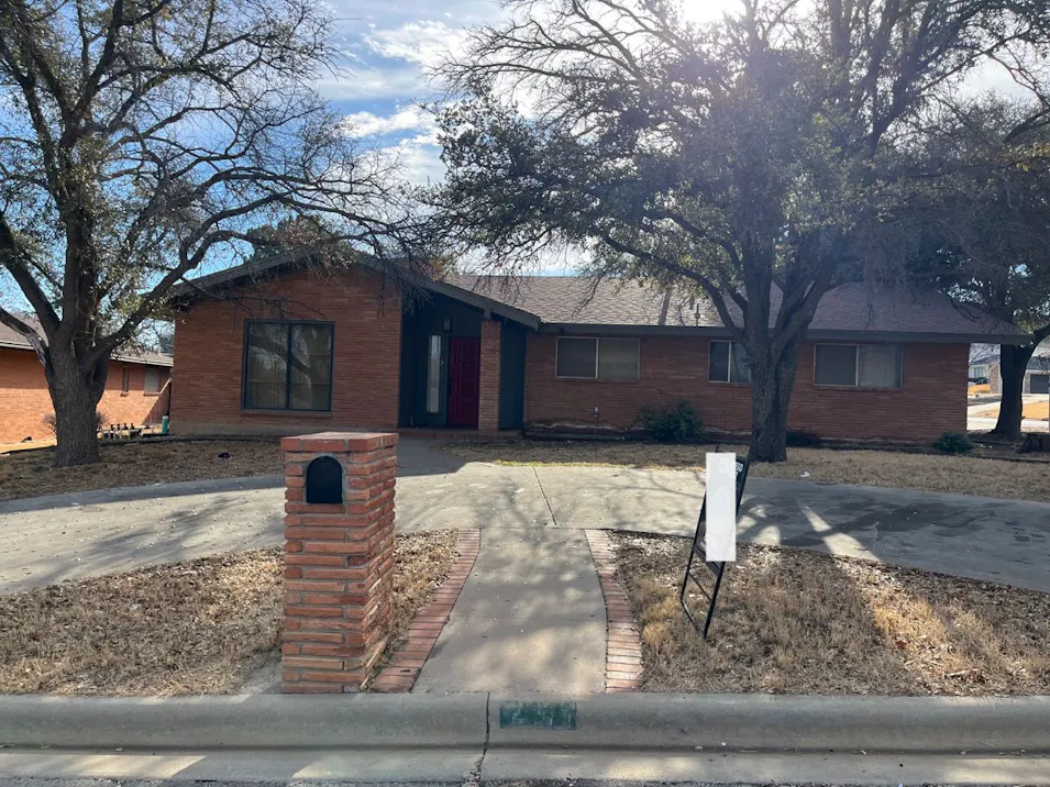 2919 MacAuslan St Big Spring, TX 79720, Howard County