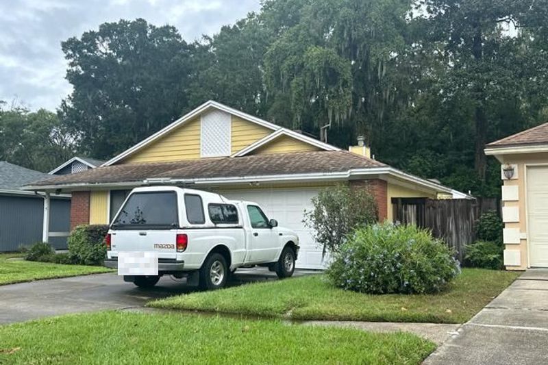 4315 Lake Woodbourne Dr photo 2