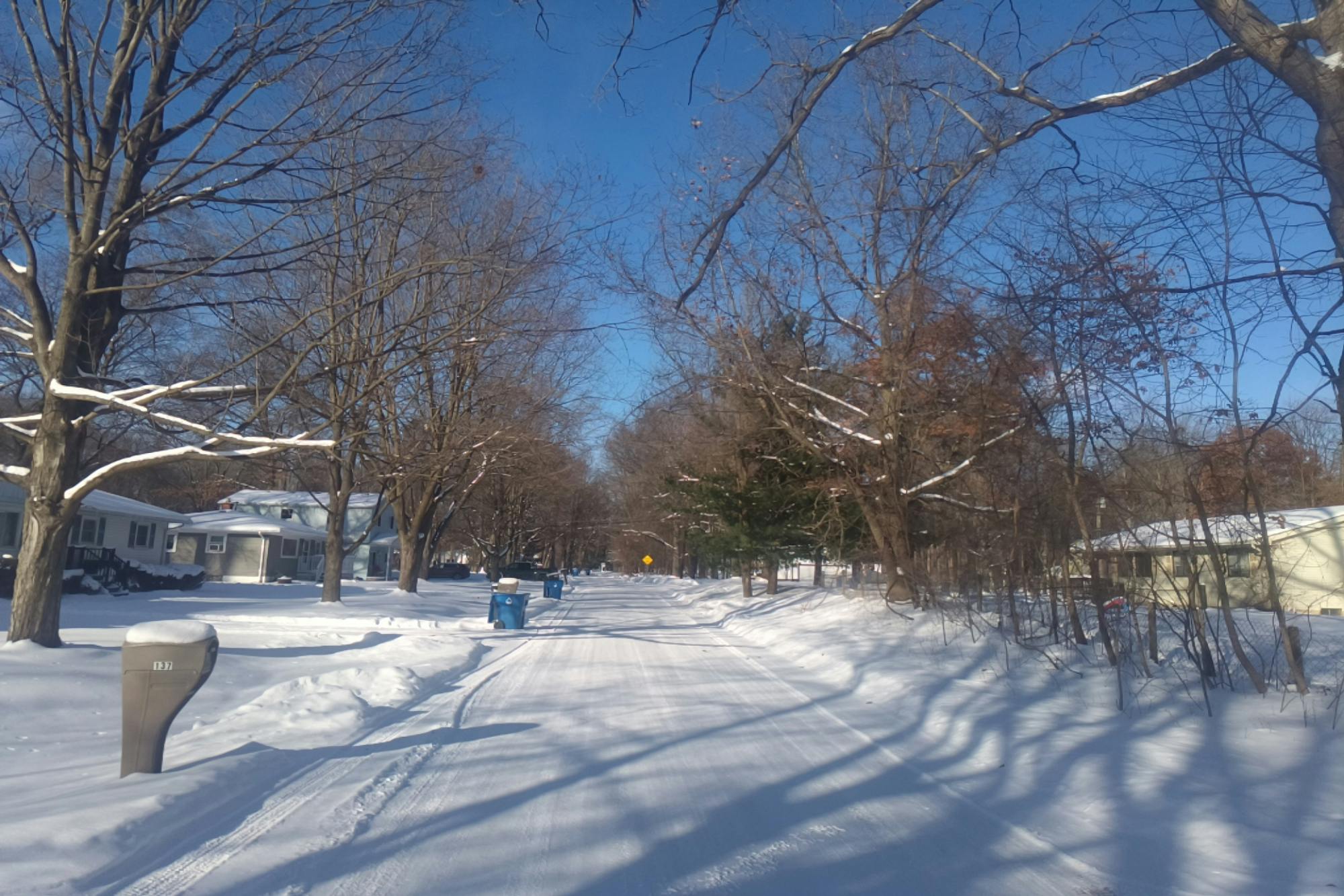 Doremus Ave, Waterford, MI 48328
