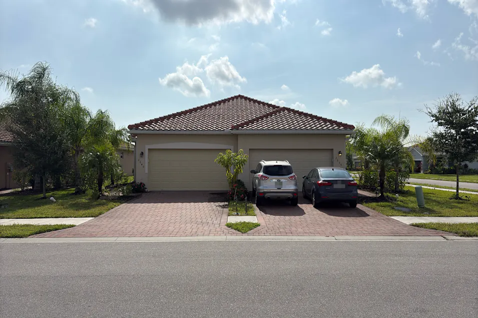 2640 Vine Ave Naples, FL 34120, Collier County