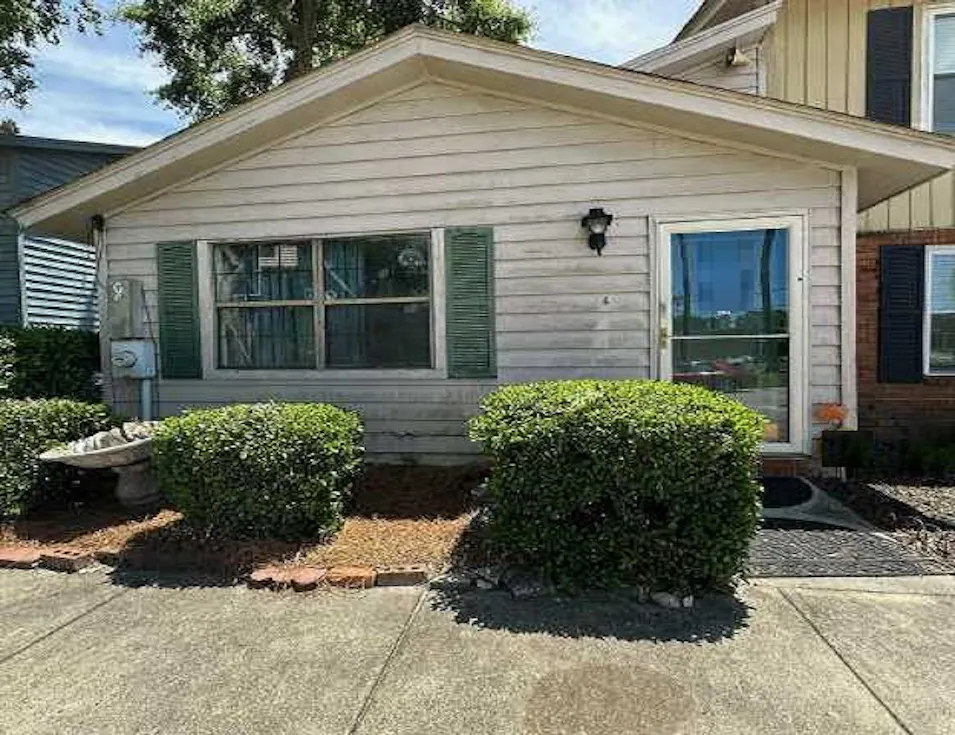 4 Seagull Ln Savannah, GA 31419, Chatham County