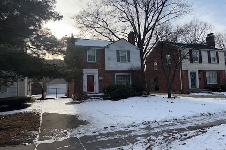 1669 Bournemouth Rd Grosse Pointe, MI 48236, Wayne County