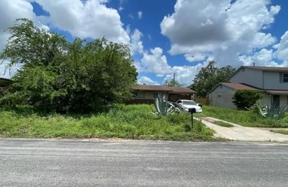 3434 Willowwood Blvd San Antonio, TX 78219, Bexar County
