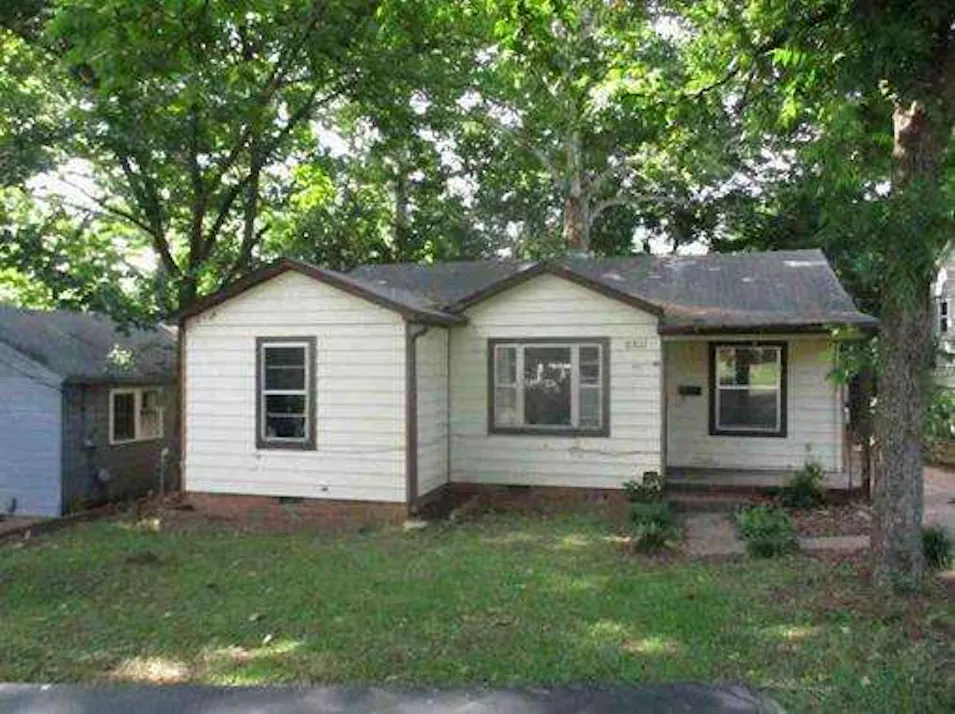 904 W 42nd St North Little Rock, AR 72118, Pulaski County