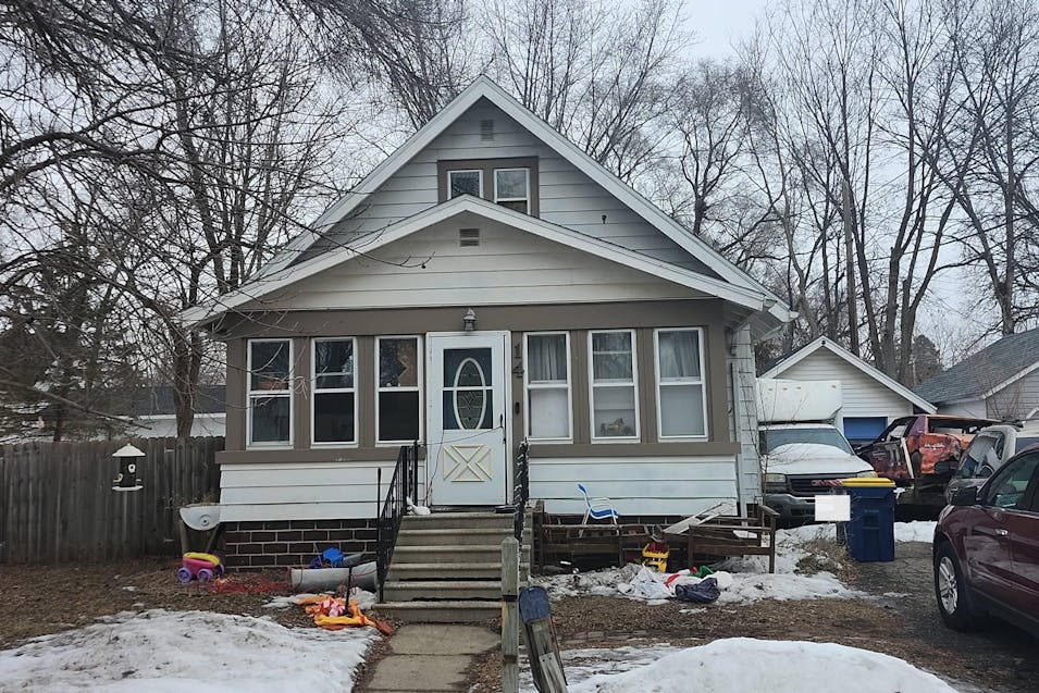 14 12th St NE Faribault, MN 55021, Rice County