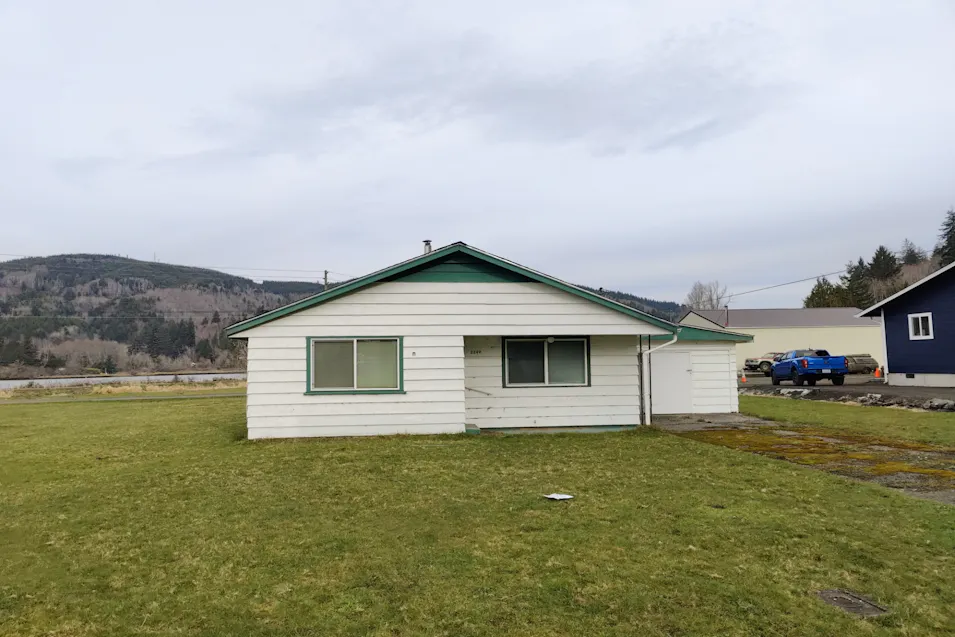 2249 Michigan Ave Raymond, WA 98577, Pacific County