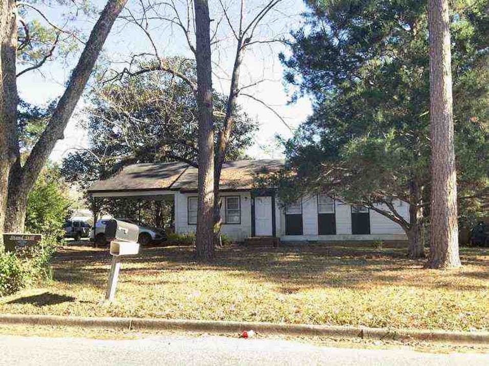 200 S Valencia Dr Albany, GA 31707, Dougherty County