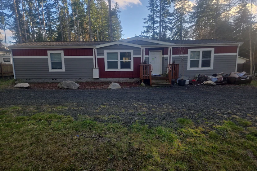 241 E Park Loop