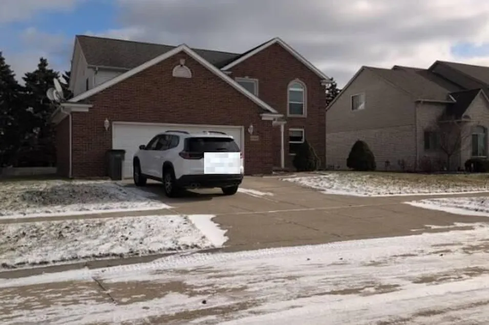 41664 Stonehenge Manor Dr Clinton Twp, MI 48038, Macomb County