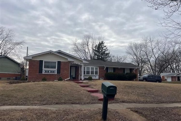 2703 Aberdeen Dr Florissant, MO 63033, St. Louis County