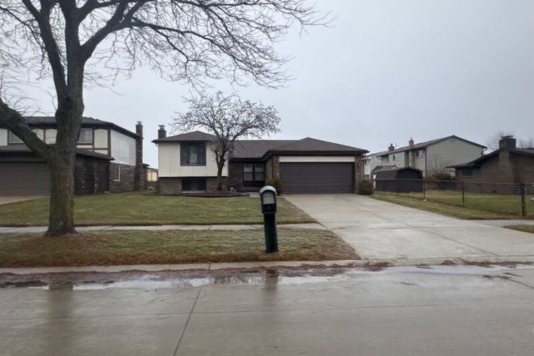 38930 Marlborough Dr Sterling Heights, MI 48310, Macomb County