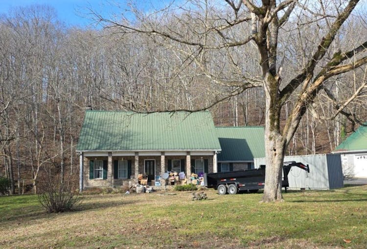 831 Defeated Creek Rd Centerville, TN 37033, Hickman County