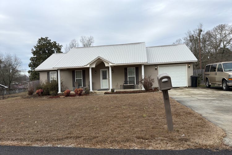 733 Padenreich Avenue Gadsden, AL 35903-2935, Etowah County