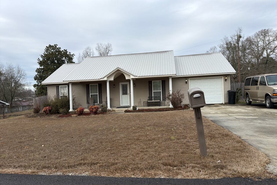 733 Padenreich Avenue Gadsden, AL 35903-2935, Etowah County