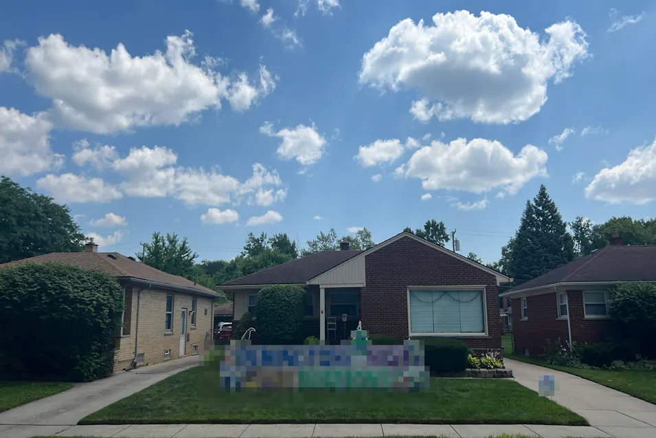 9980 Leverne Redford, MI 48239-2241, Wayne County
