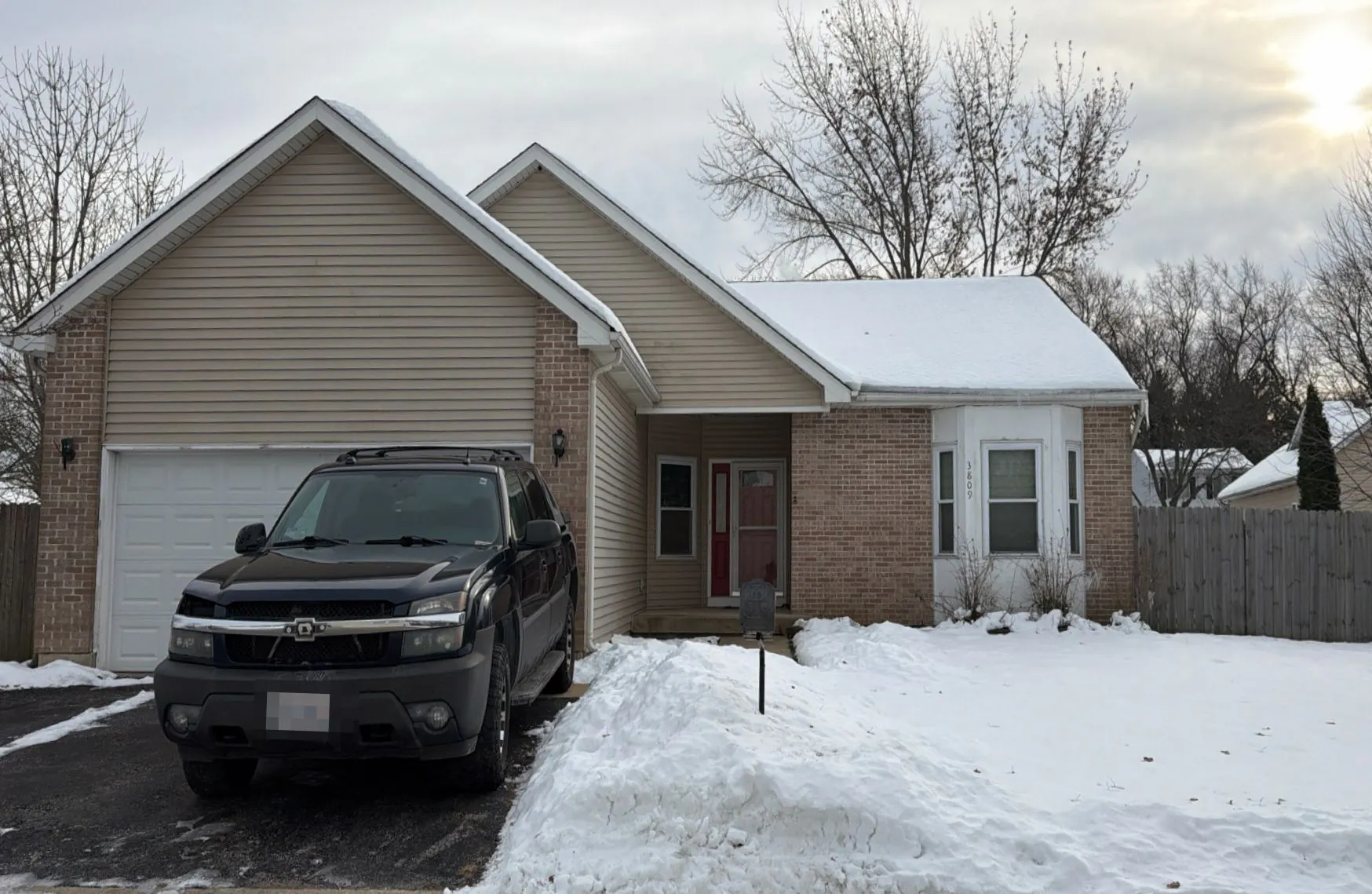Parkway Ln, Zion, IL 60099 #1