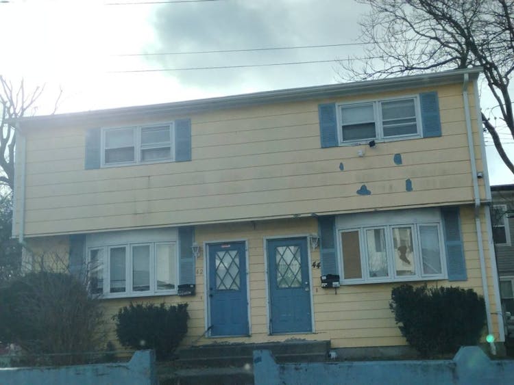 42 Sisson Street Pawtucket, RI 02860, Providence County