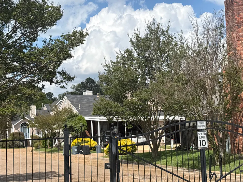 33 McLain Ct Jackson, MS 39211, Hinds County